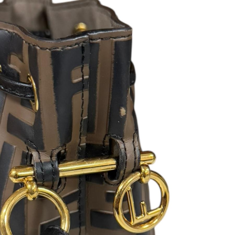 FENDI フェンディ モントレゾールミニ ショルダーバッグ レザー FENDI フェンディ モントレゾールミニ ショルダーバッグ レザー