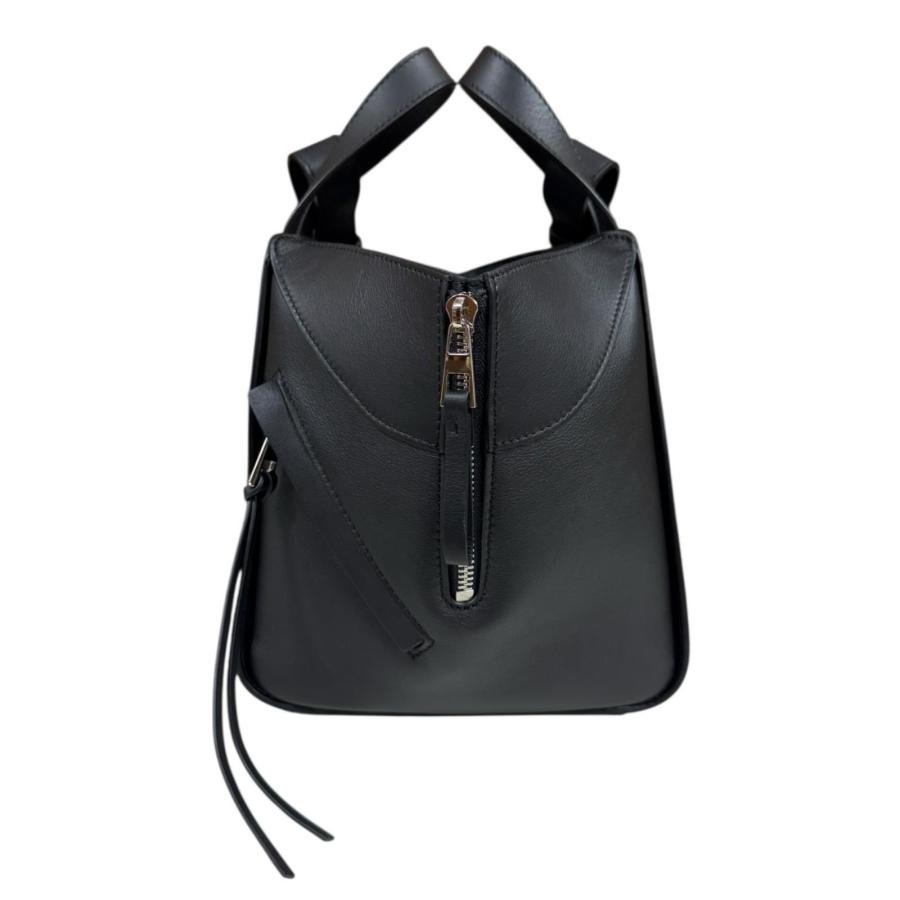LOEWE（ロエベ） ハンモックバッグ コンパクト ショルダーバッグ