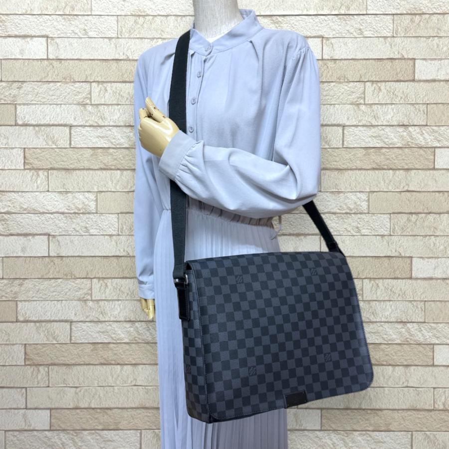 ルイヴィトン ダミエ グラフィット ショルダー バッグ ディストリクトGM LOUIS VUITTON（ルイ・ヴィトン） ディストリクトGM ショルダーバッグ