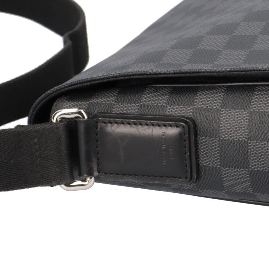 LOUIS VUITTON（ルイ・ヴィトン） ディストリクトGM ショルダーバッグ