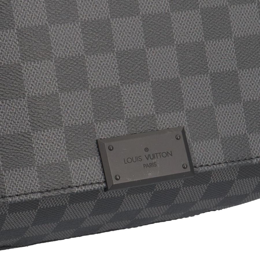 LOUIS VUITTON（ルイ・ヴィトン） ディストリクトGM ショルダーバッグ