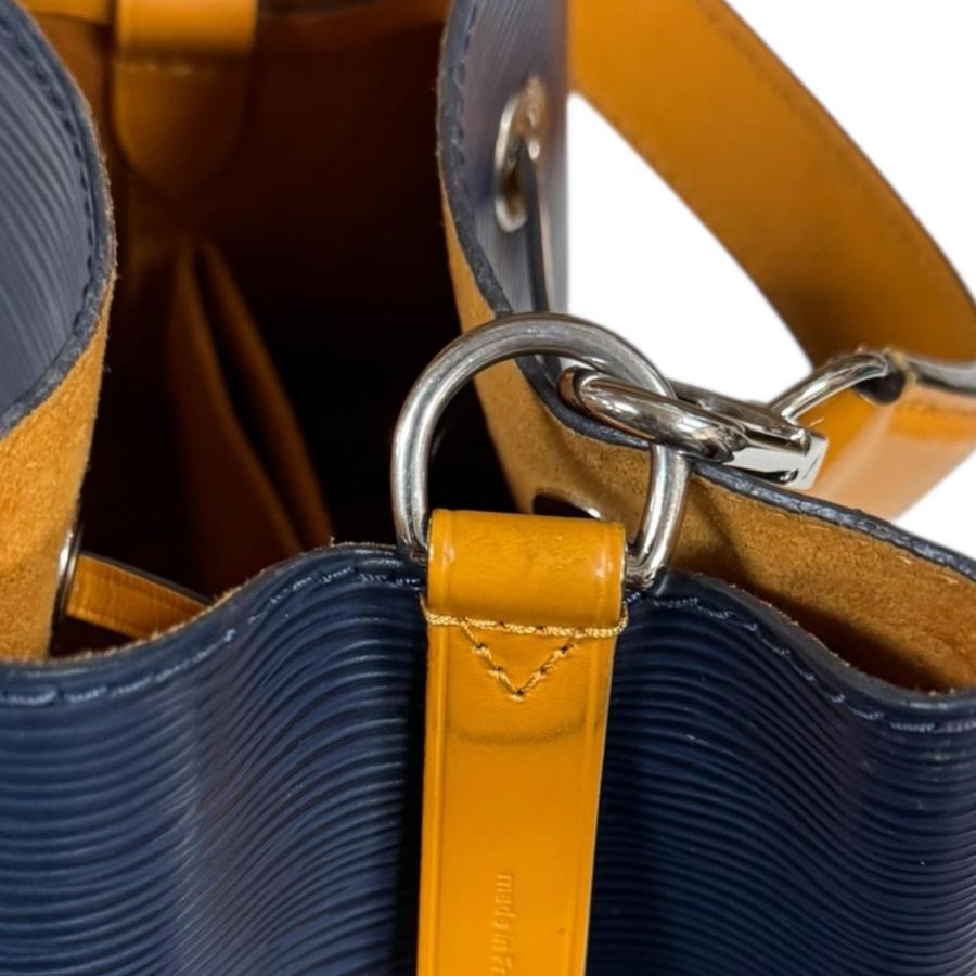 LOUIS VUITTON（ルイ・ヴィトン） ネオノエBB エピ ショルダーバッグ