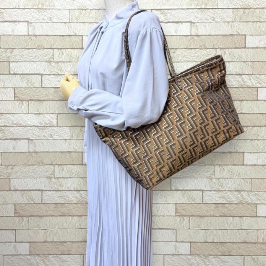 FENDI（フェンディ） ズッカ トートバッグ キャンバス 8BH185 ブラウン