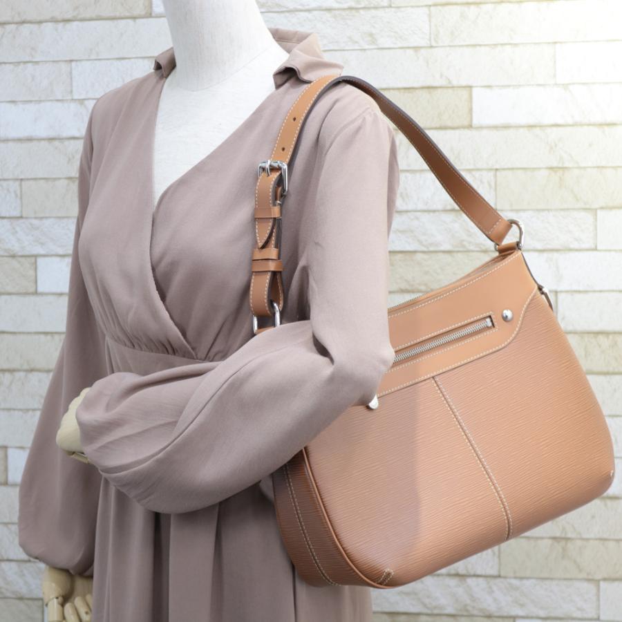 LOUIS VUITTON（ルイ・ヴィトン） ショルダーバッグ エピ テュレンGM