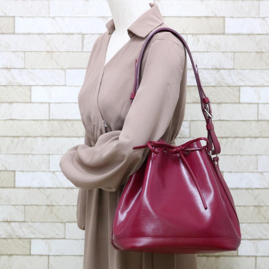 【中古/良品】LOUIS VUITTON ルイヴィトン エピ プチノエ ショルダーバッグ プチ・ノエ ルイ ヴィトン バッグ 中古 エピ プチノエ ショルダー