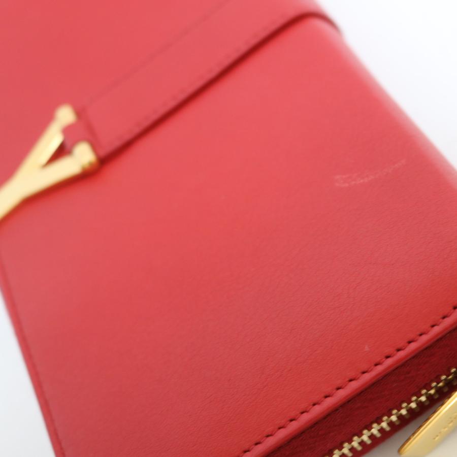 Yves Saint Laurent（イヴ・サンローラン） イヴサンローラン