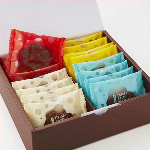 クリスマス お菓子 ギフト お歳暮 2025 まとめ買い スイーツ 退職 お礼の品 ポイント利用 爆買 個包装 クリスピーサンド ワッフル ショコラ 16個 | R.L | 10