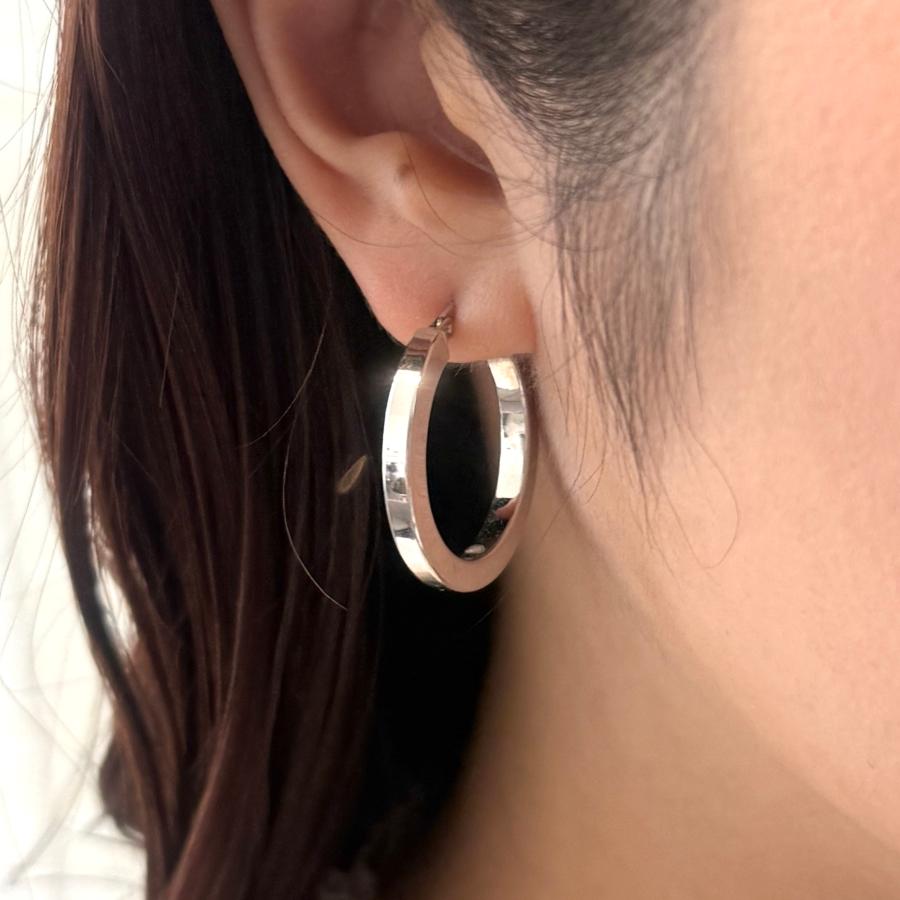 【未使用品】イタリア製 K18WG デザインフープピアス/マット仕上げ フープ ピアス 18金 ホワイトゴールド 幅3mm 輪 K18 WG