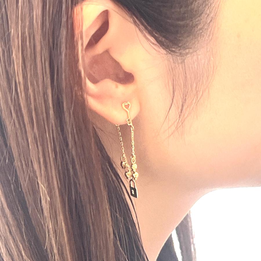 18金 ピアス 鍵 キー スタッド 2WAY 揺れる K18 YG イタリア製