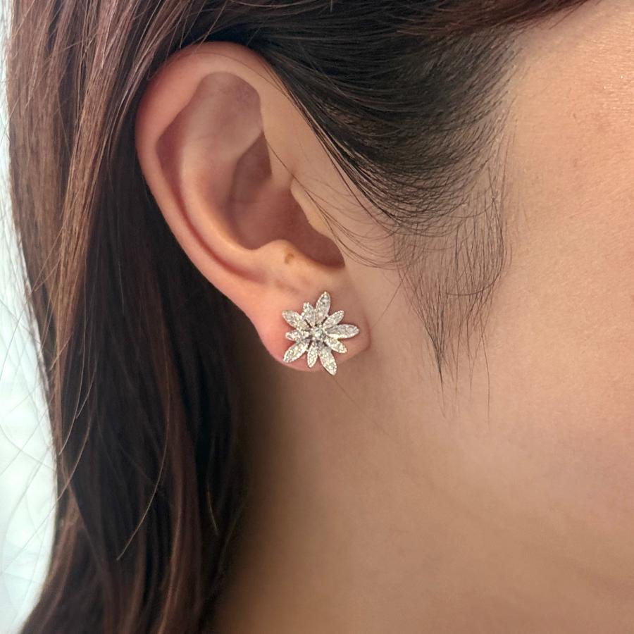 ピアス ダイヤモンド 0.4ct 18金 ホワイトゴールド フラワー 花
