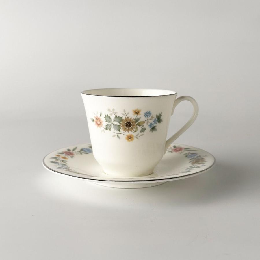 英国製陶花バラ　 STRATFORD 8本＋ロイヤルダルトン2本 ロイヤルダルトン Royal doulton Pastorale パストラーレ カップ