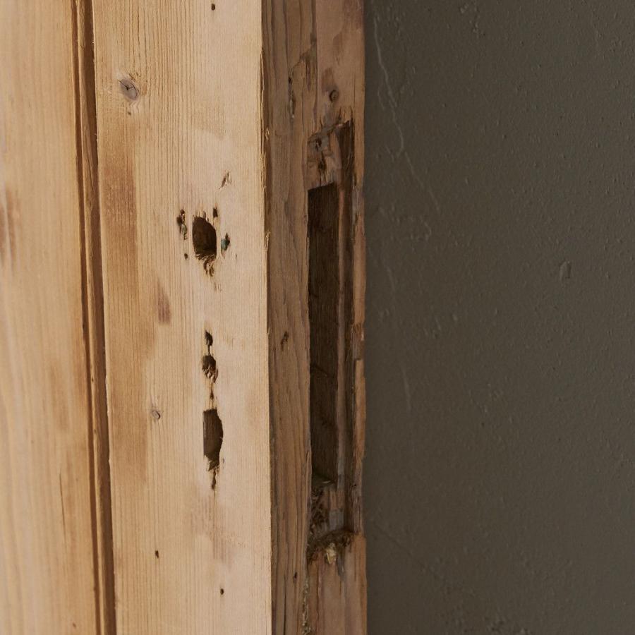 英国 アンティーク ウッドドア 古木 無垢材 パイン 木製 建材 建具 扉 ブロカント DIY ショップ ディスプレイ リノベーション 64214の画像
