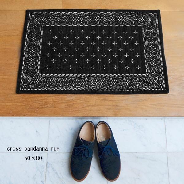Cross Bandanna Rug 50 80 ブラック 黒 玄関マット クロスバンダナラグ ヴィンテージ柄 滑り止め ミッドセンチュリー 小さいラグ Rocca Clann 通販 Yahoo ショッピング