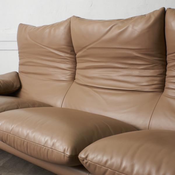 Cassinaカッシーナ マラルンガ 3人掛けソファ レザータイプ 定242万〜 カッシーナ MARALUNGA 3人掛け ソファ 本革 Cassina