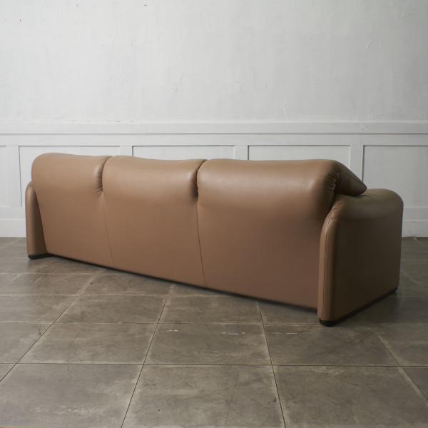 定242万〜 カッシーナ MARALUNGA 3人掛け ソファ 本革 Cassina