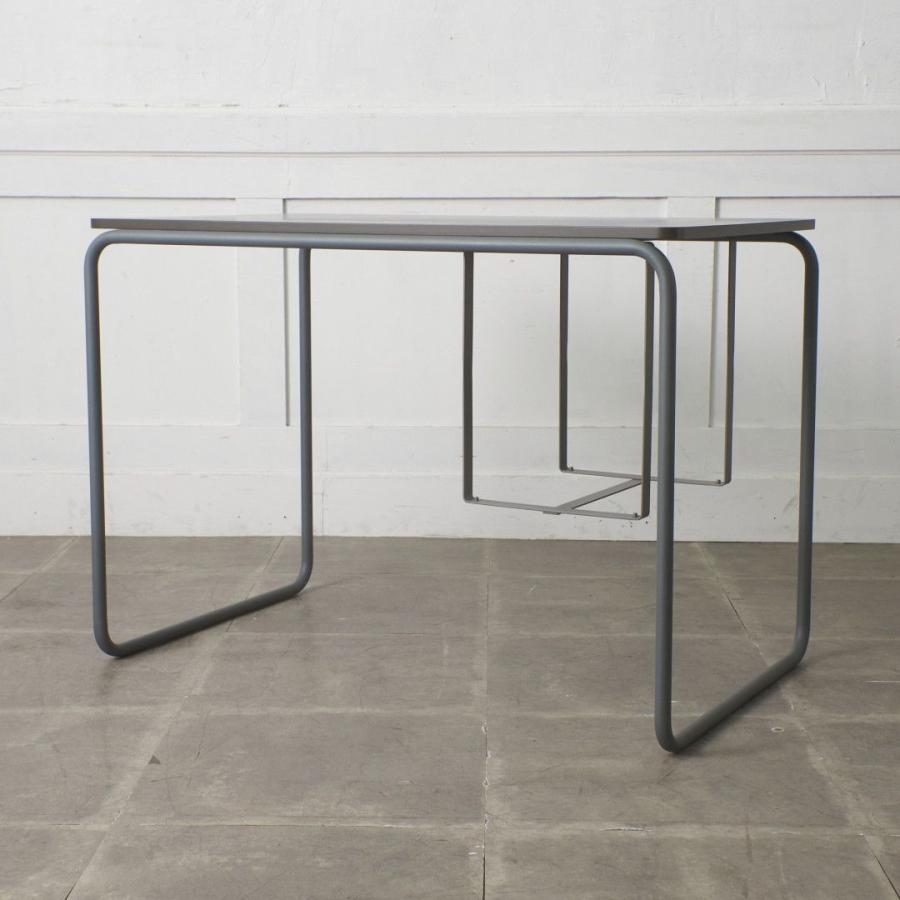 THONET 無印良品　スチールパイプデスク・Ｍ／ダークグレー　トーネット MUJI(無印良品)で取り扱われているドイツTHONET(トーネット)社の