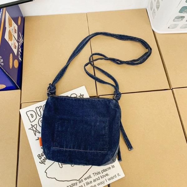 ロラライハリス♡ブルーWデニム♡刺繍のサコッシュ♡ポシェット♡ ロラライハリス♡ブルーWデニム♡刺繍のサコッシュ♡ポシェット♡