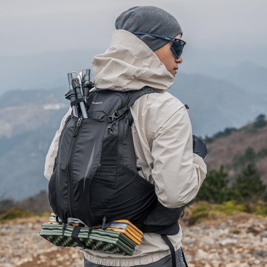 リュック 登山 アウトドア バックパック 17L 軽量 防水カバー付き 多
