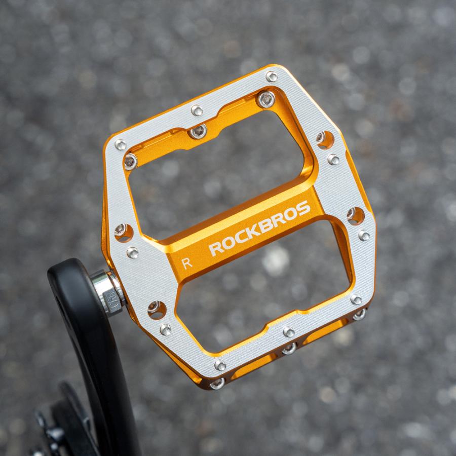 クリンチングペダル プラスチックと金属製 ROCKBROS 自転車 ペダル フラット 9/16インチ アルミ合金 踏みやすい