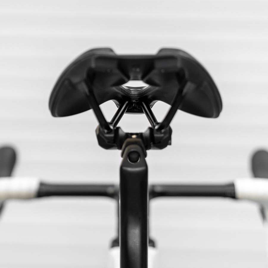 ROCKBROS 自転車 サドル 痛くなりにくい お尻 交換 中空設計 衝撃吸収