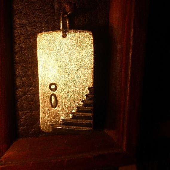 銀画「孤独と成長」 | 