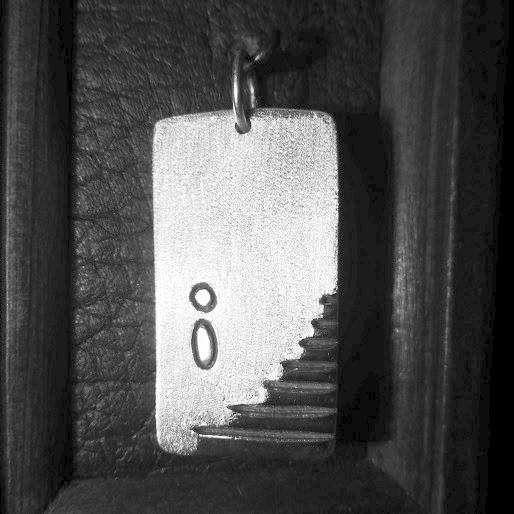 銀画「孤独と成長」 |  | 02