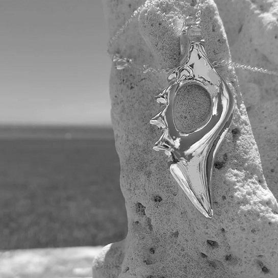 ペンダント　作品名「IRON HEART(L)」 |  | 01