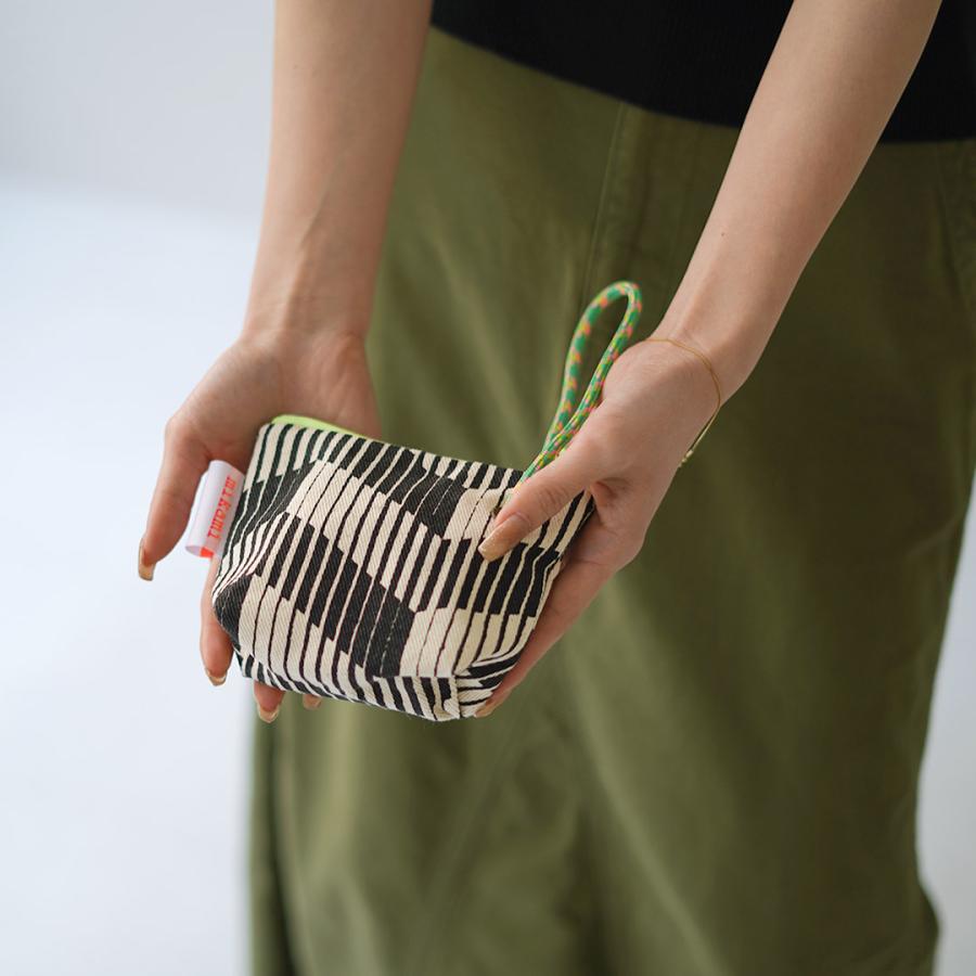 MIKAMI（ミカミ） コットンツイル キャンピングポーチ5 / 小物入れ ユニセックス 綿100％ 総柄 アニマル ファスナー |  | 19