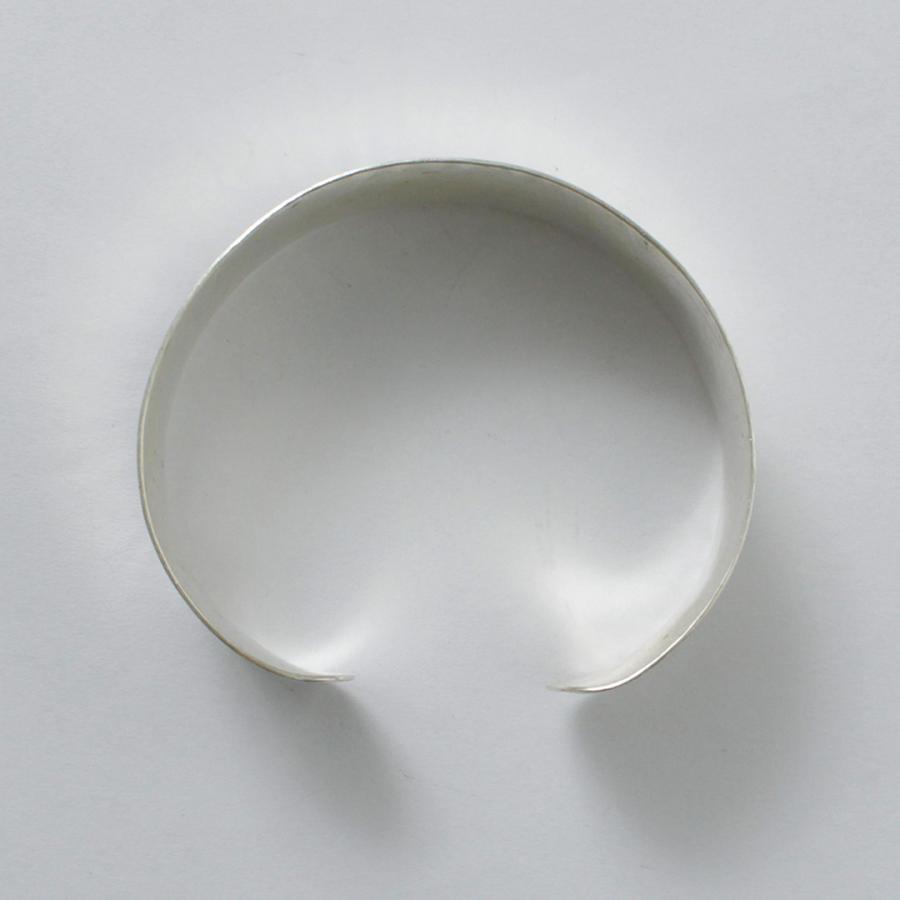 phaduA（パ・ドゥア） カレンシルバーバングル ハンマードアイズ 鎚目（つちめ）ワイド / メンズ レディース ブレスレット | ROCOCO | 07