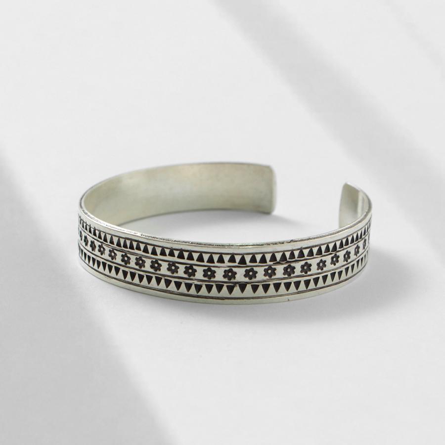 phaduA（パ・ドゥア） カレンシルバーバングル トライアングルフラワー / メンズ レディース ブレスレット ナバホ族 | ROCOCO | 02