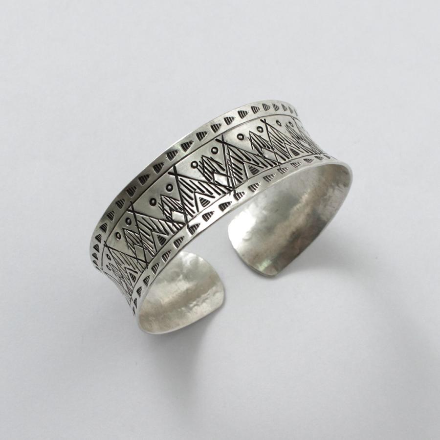 phaduA（パ・ドゥア） カレンシルバーバングル マウンテン ワイド / メンズ レディース ブレスレット | ROCOCO | 07