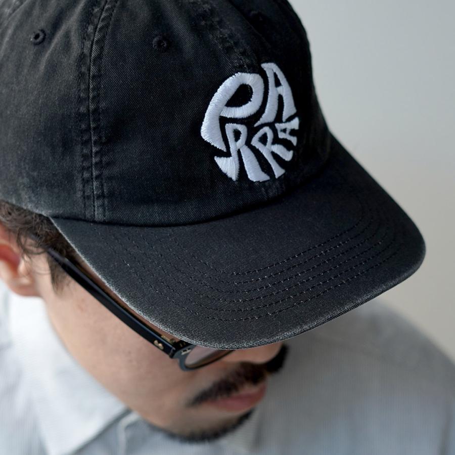 By Parra（バイパラ） 1976ロゴ 6パネルキャップ / メンズ 帽子 刺繍