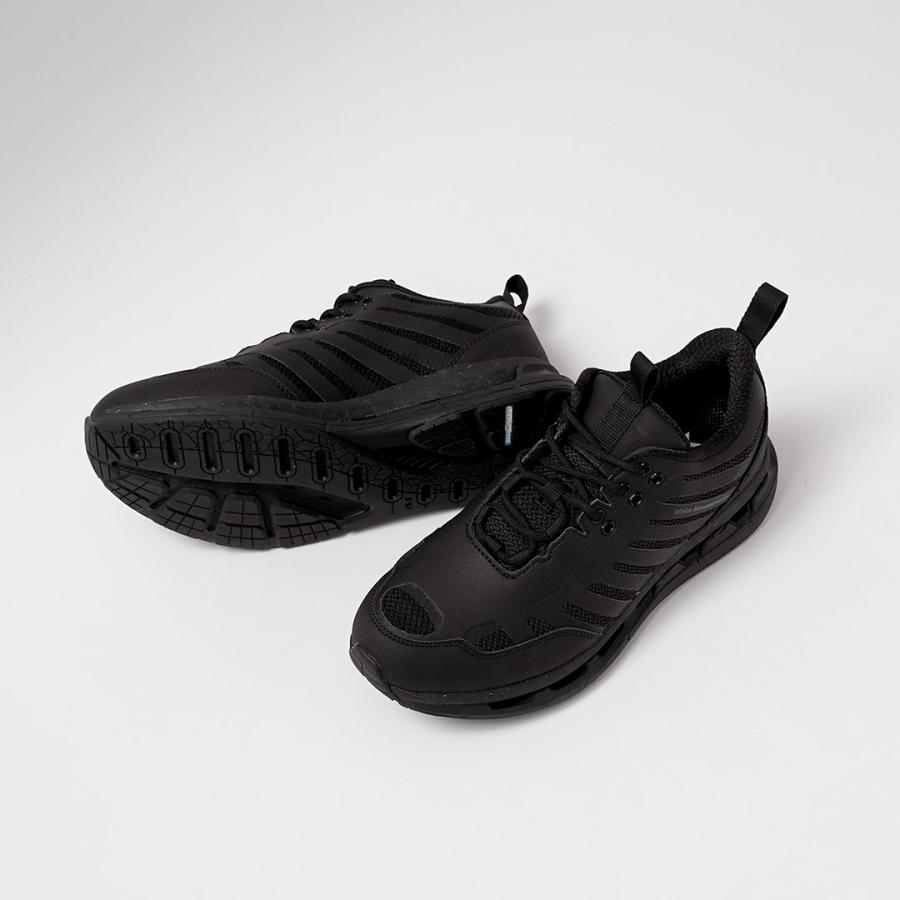 WHITE MOUNTAINEERING（ホワイトマウンテニアリング） モイスルー360コラボ ウォータープルーフ スニーカー / メンズ 防水 | WHITE MOUNTAINEERING | 02