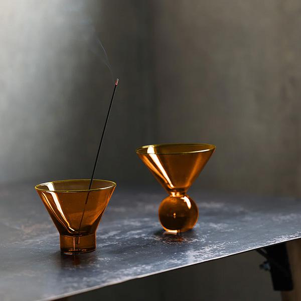 HUNT9 Hazel Alle a te ヘーゼル アラーテ お香立て インセンスホルダー Dusky Amber Cylinder 58293 | magnet | 02