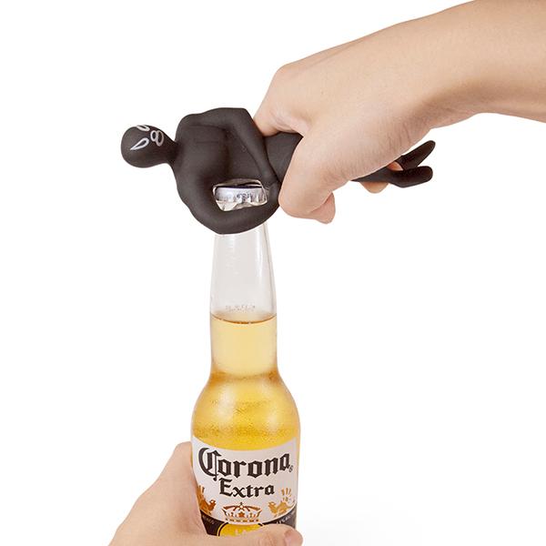 KIKKERLAND ルチャドール ボトルオープナー "ヘッドロック" ランダムカラー カラー指定不可 XBO09H | KIKKERLAND | 01