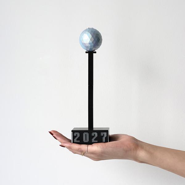 Hachette トイ&ブック "NYE ミニボールドロップ" Toy&Book "NYE Mini Ball Drop" |  | 02