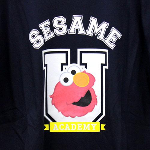 セサミストリート ユニセックスｔシャツ エルモ ネイビー Ss 0664 エルモ クッキーモンスター セサミ Chara Mall キャラモール 通販 Yahoo ショッピング