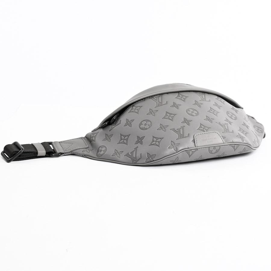 LOUIS VUITTON（ルイ・ヴィトン） ディスカバリーバムバッグPM ボディ 