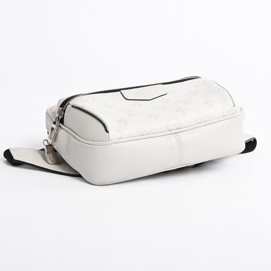 runanoルイヴィトン　バムバッグアウトドア　M30247 美中古品 LOUIS VUITTON（ルイ・ヴィトン） バムバッグアウトドア ボディバッグ