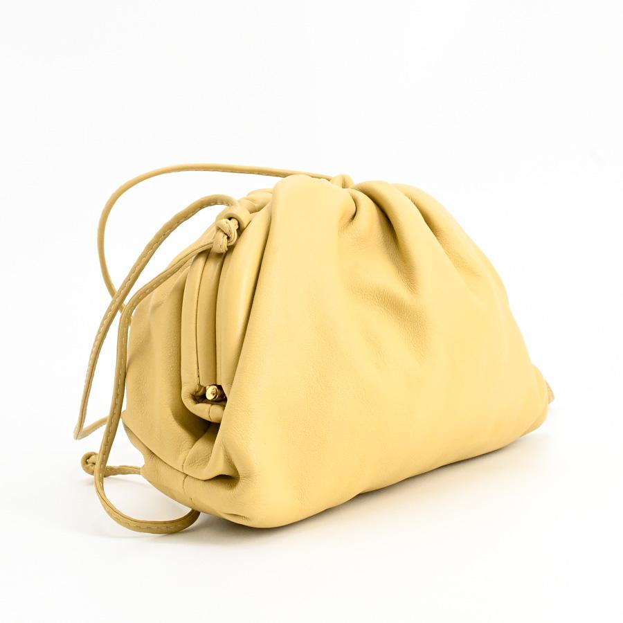 ボッテガヴェネタ ミニザポーチ ショルダーバッグ  585852 ベージュ レディース  中古A品の画像