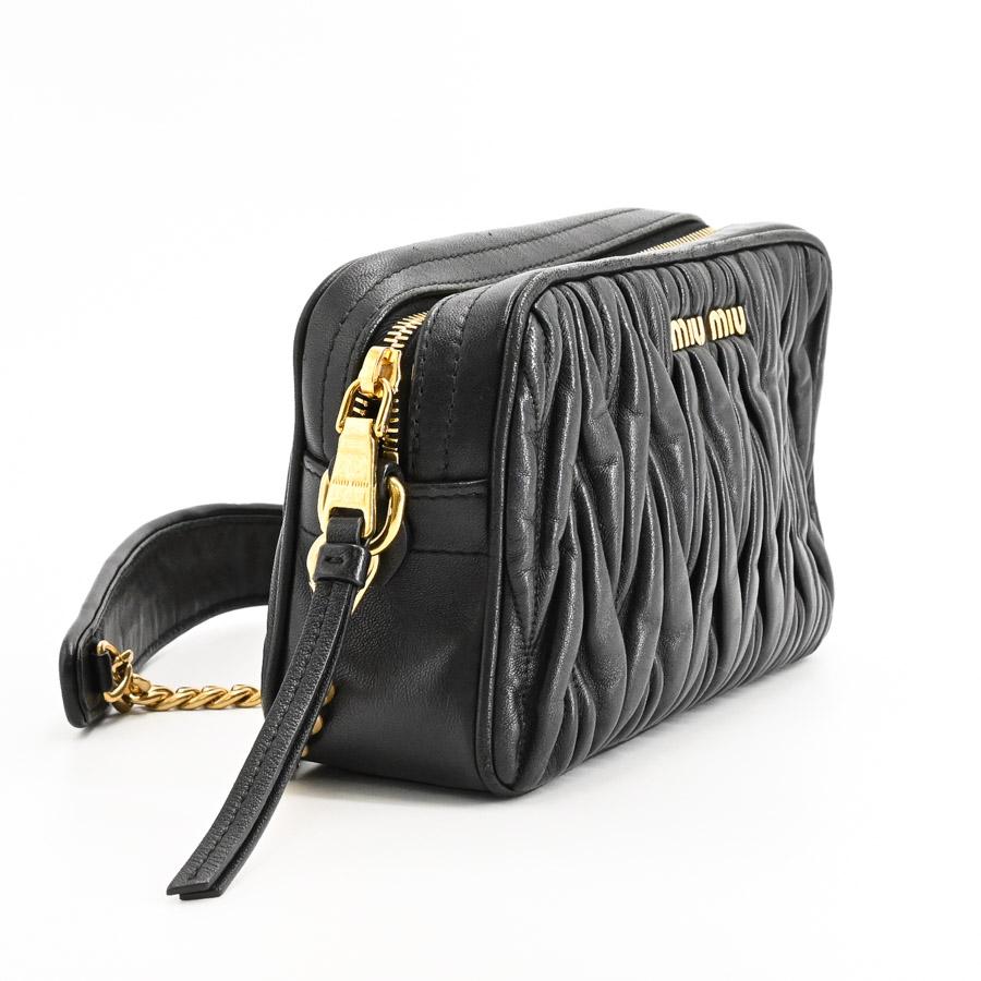 miu miu（ミュウミュウ） ショルダーバッグ ショルダーバッグ ブラック