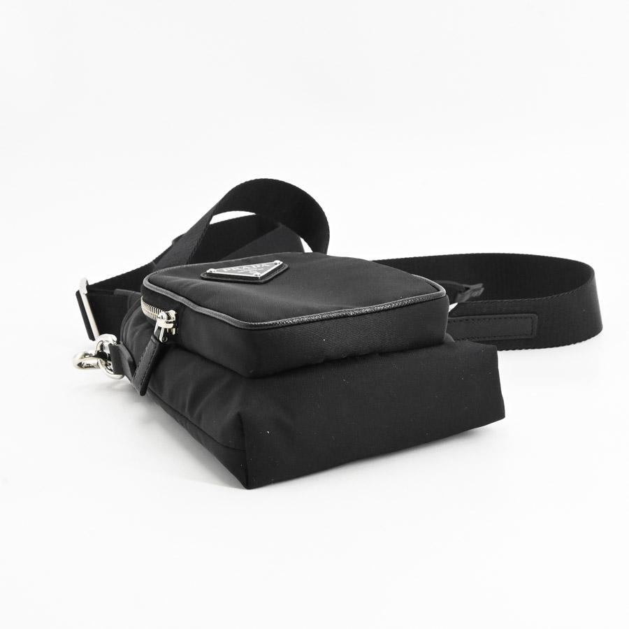 PRADA（プラダ） Re-Nylonスマートフォンケース ショルダーバッグ