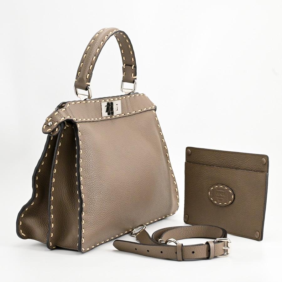 FENDI（フェンディ） ピーカブーアイシーユーミディアム ハンドバッグ 