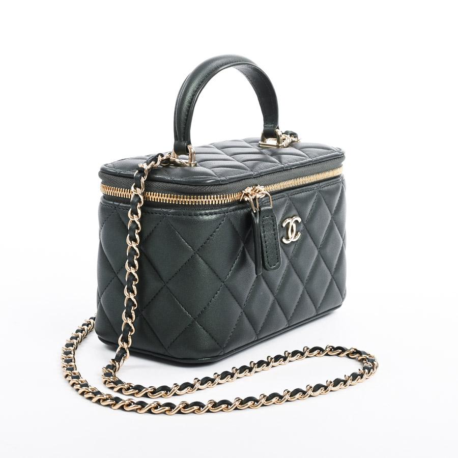シャネル ミニヴァニティチェーンショルダーバッグ AP2199 62399 CHANEL（シャネル） ミニヴァニティチェーンショルダーバッグ