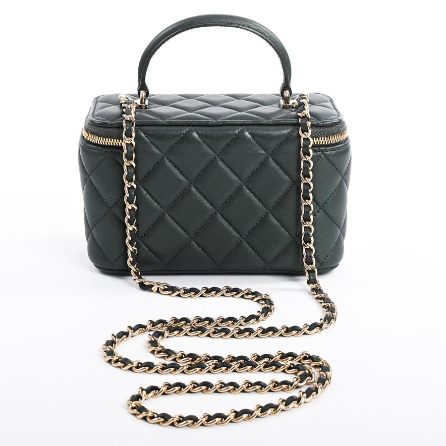 シャネル ミニヴァニティチェーンショルダーバッグ AP2199 62399 CHANEL（シャネル） ミニヴァニティチェーンショルダーバッグ