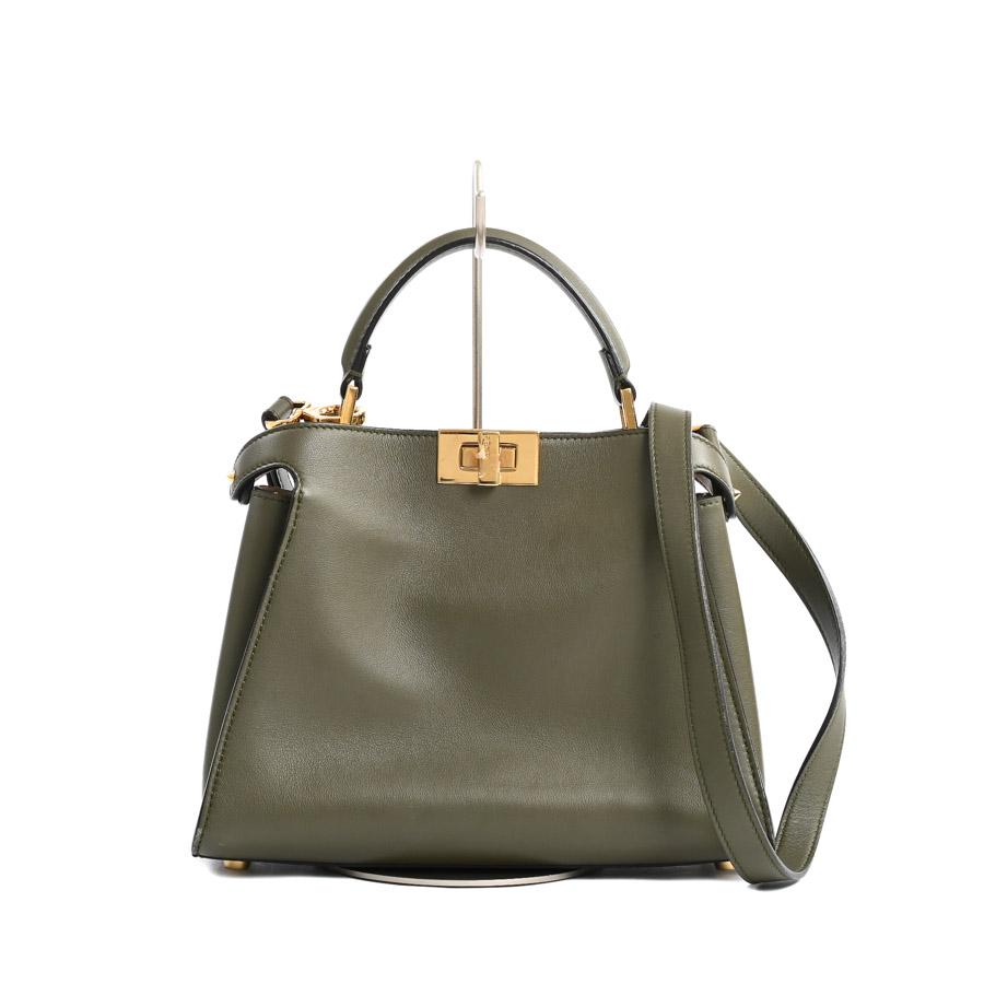 FENDI（フェンディ） ピーカブーエッセンシャリー ハンドバッグ 8BN302 