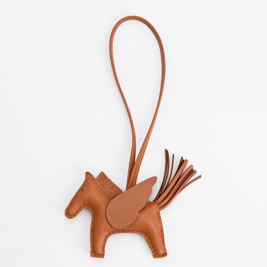 【年末セール】31日まで 新品未使用 エルメス ロデオ ペガサス PM ゴールド HERMES（エルメス） ロデオペガサスPM チャーム ゴールド レディース B