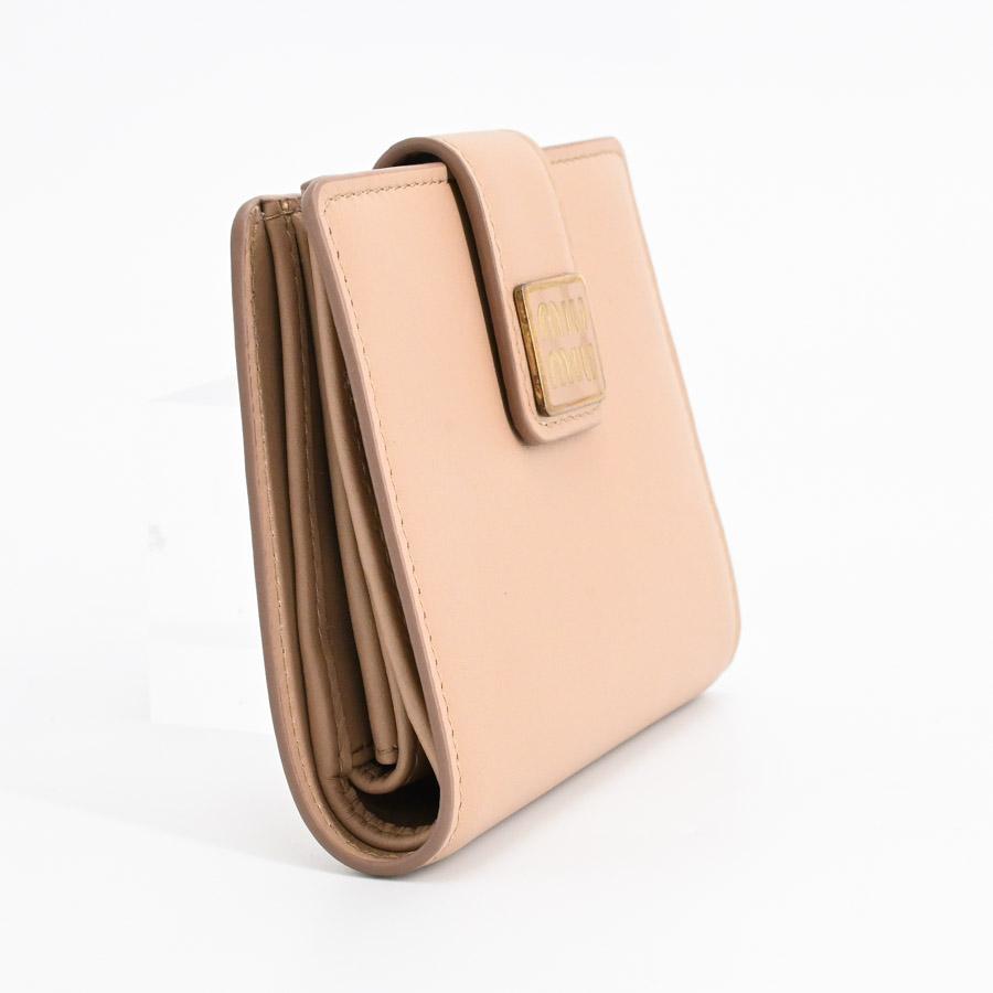 ミュウミュウ 二つ折り財布 5MV204 ベージュ 中古 miu miu（ミュウミュウ） 2つ折り財布 二つ折財布 5MV204 ベージュ