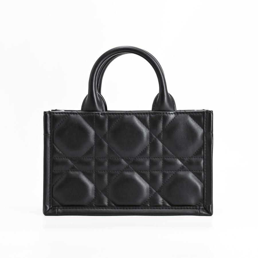Christian Dior（クリスチャン・ディオール） ディオール ブックトート