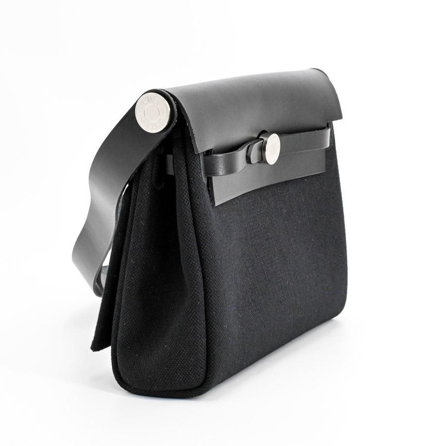 HERMES（エルメス） エールバッグジップ20 ショルダーバッグ ブラック 